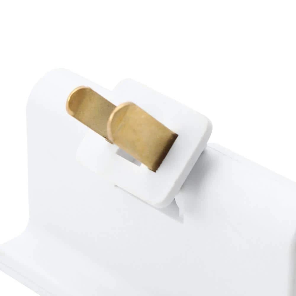 Commercial Electric 15 Amp 2-Prong Outlet Swivel Tap - Image 2